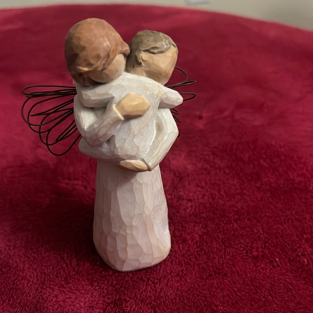 Willow Tree Angel's Embrace Figurine Demdaco Susan Lordi 2002 Angel with Baby